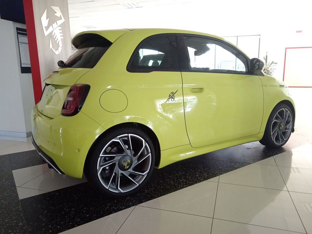 Abarth 500e Cabrio nuova a Alessandria (5)