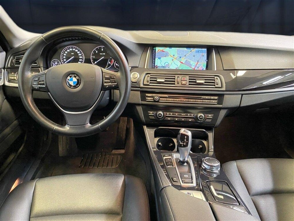 BMW Serie 5 520d Luxury  del 2015 usata a Torino (5)