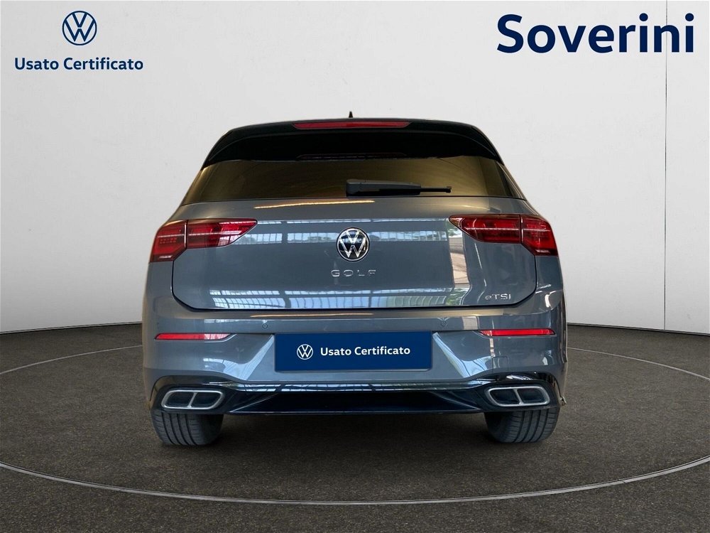 Volkswagen Golf 1.5 eTSI 150 CV EVO ACT DSG R-Line del 2022 usata a Bologna (5)