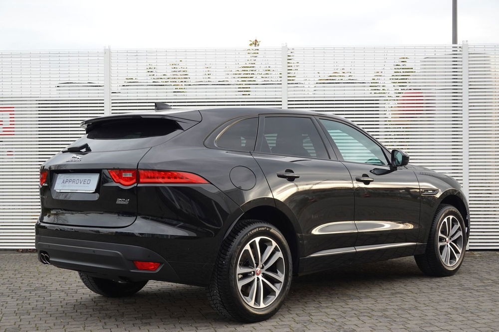 Jaguar F-Pace usata a Chieti (2)