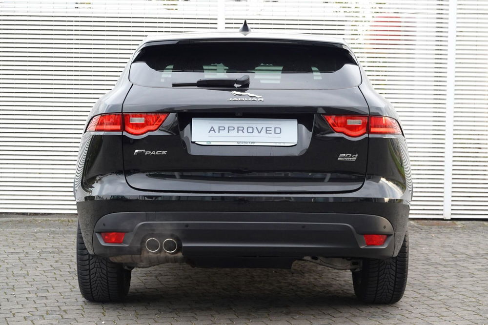 Jaguar F-Pace usata a Chieti (7)