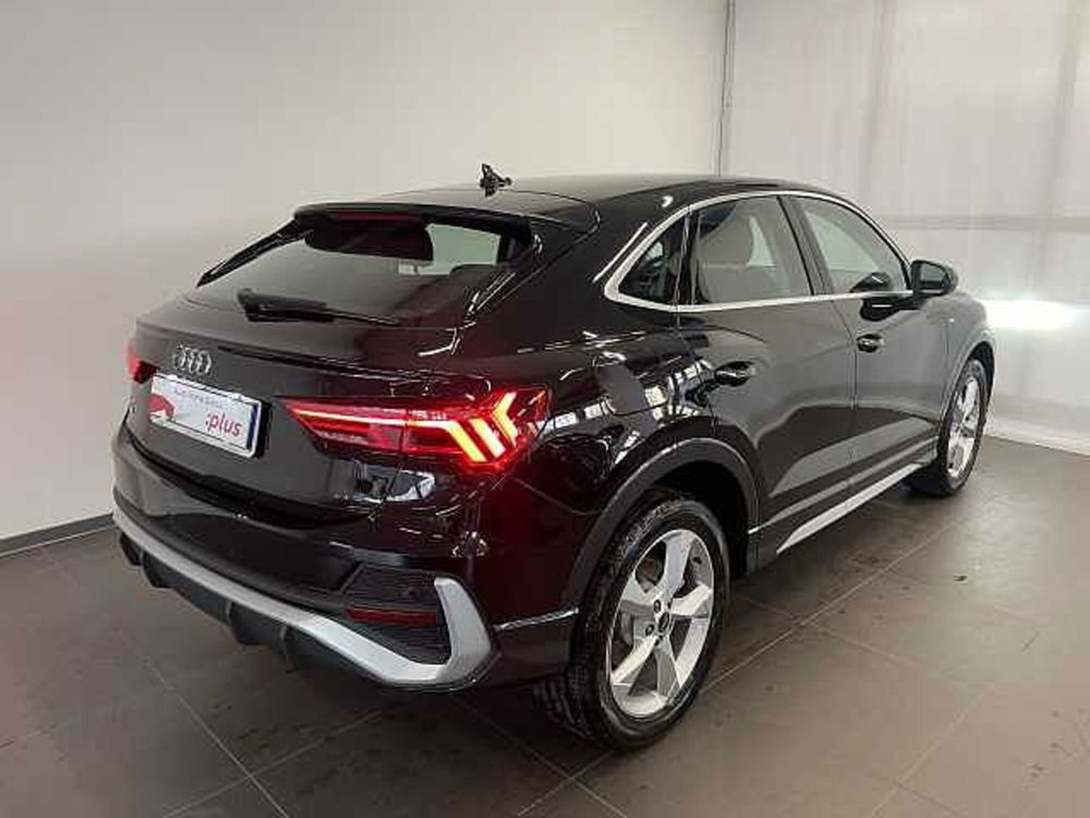 Audi Q4 Sportback Q4 Sportback e-tron 45 S line edition nuova a Lucca (2)