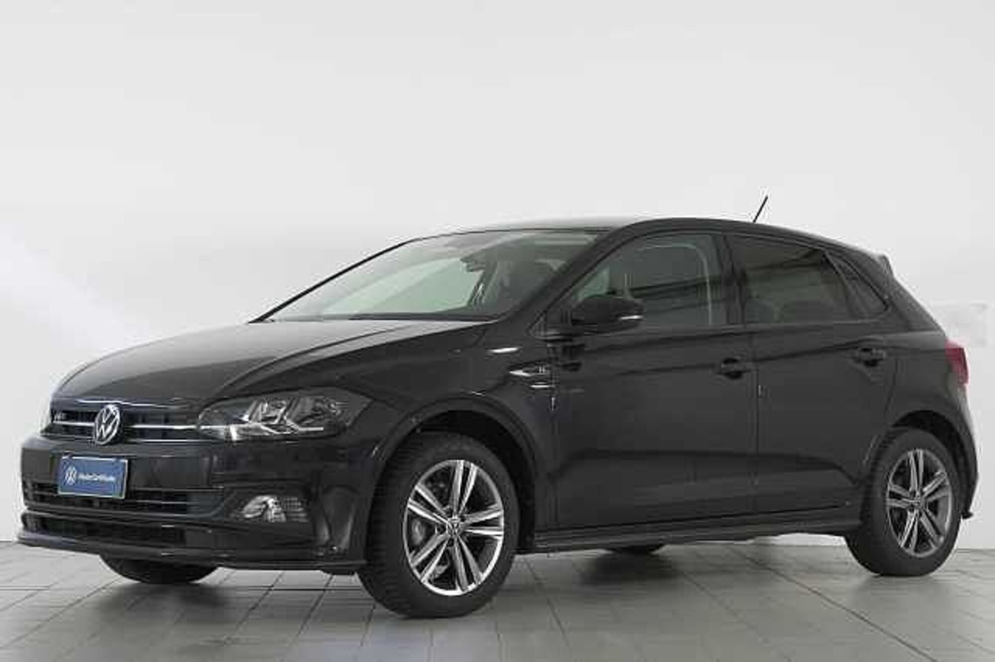 Volkswagen Polo 1.0 tsi R-Line 95cv del 2021 usata a Barni