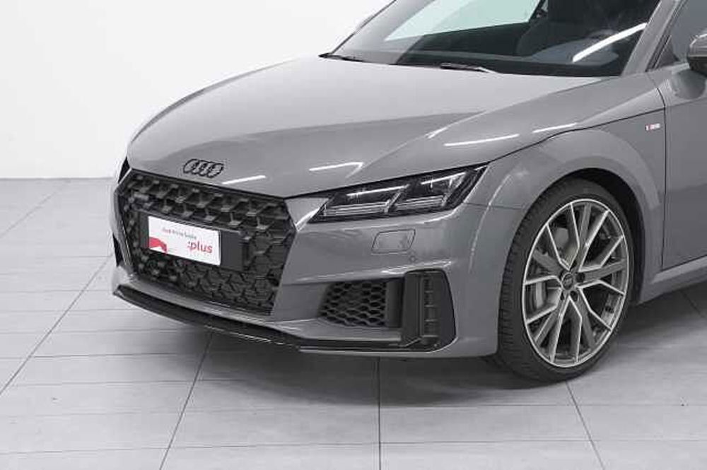 Audi TT Coupé nuova a Como (13)