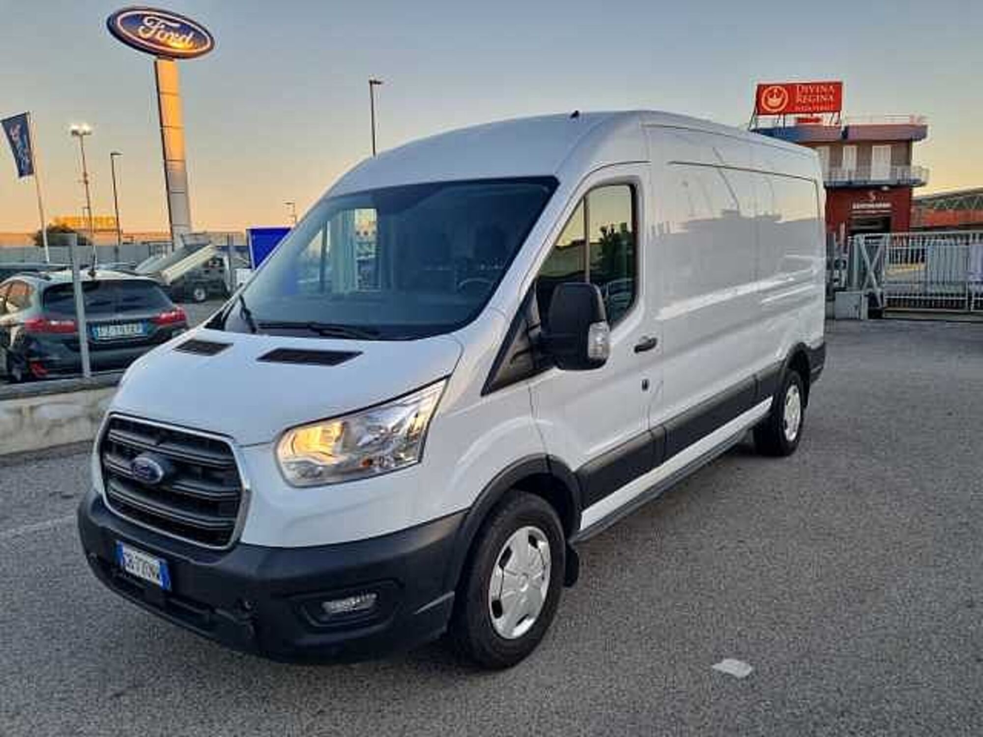 Ford Transit Furgone 330 2.0TDCi EcoBlue 170CV PM-TM Furgone Entry  del 2020 usata a Salerno