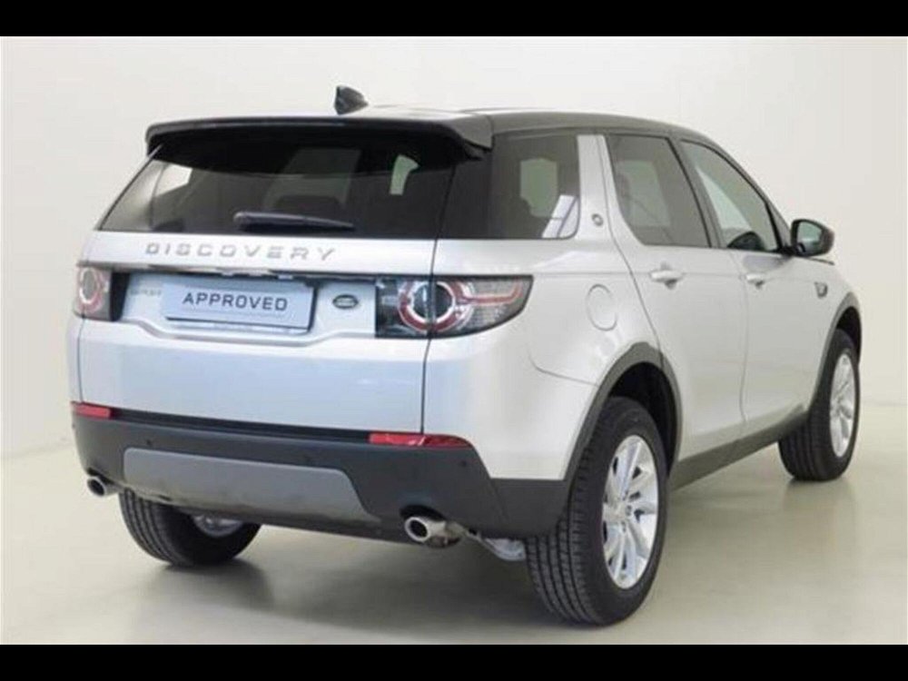 Land Rover Discovery Sport 2.0 TD4 180 CV Pure  del 2019 usata a Rende (2)