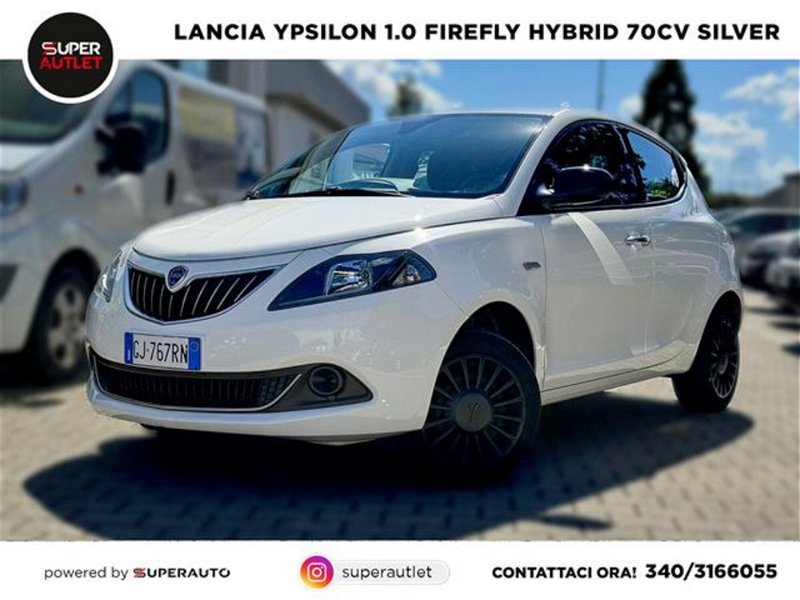 Lancia Ypsilon 1.0 FireFly 5 porte S&S Hybrid Ecochic Silver  del 2022 usata a Vigevano