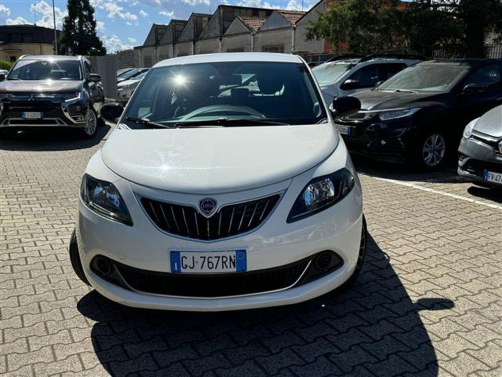 Lancia Ypsilon usata a Pavia (2)