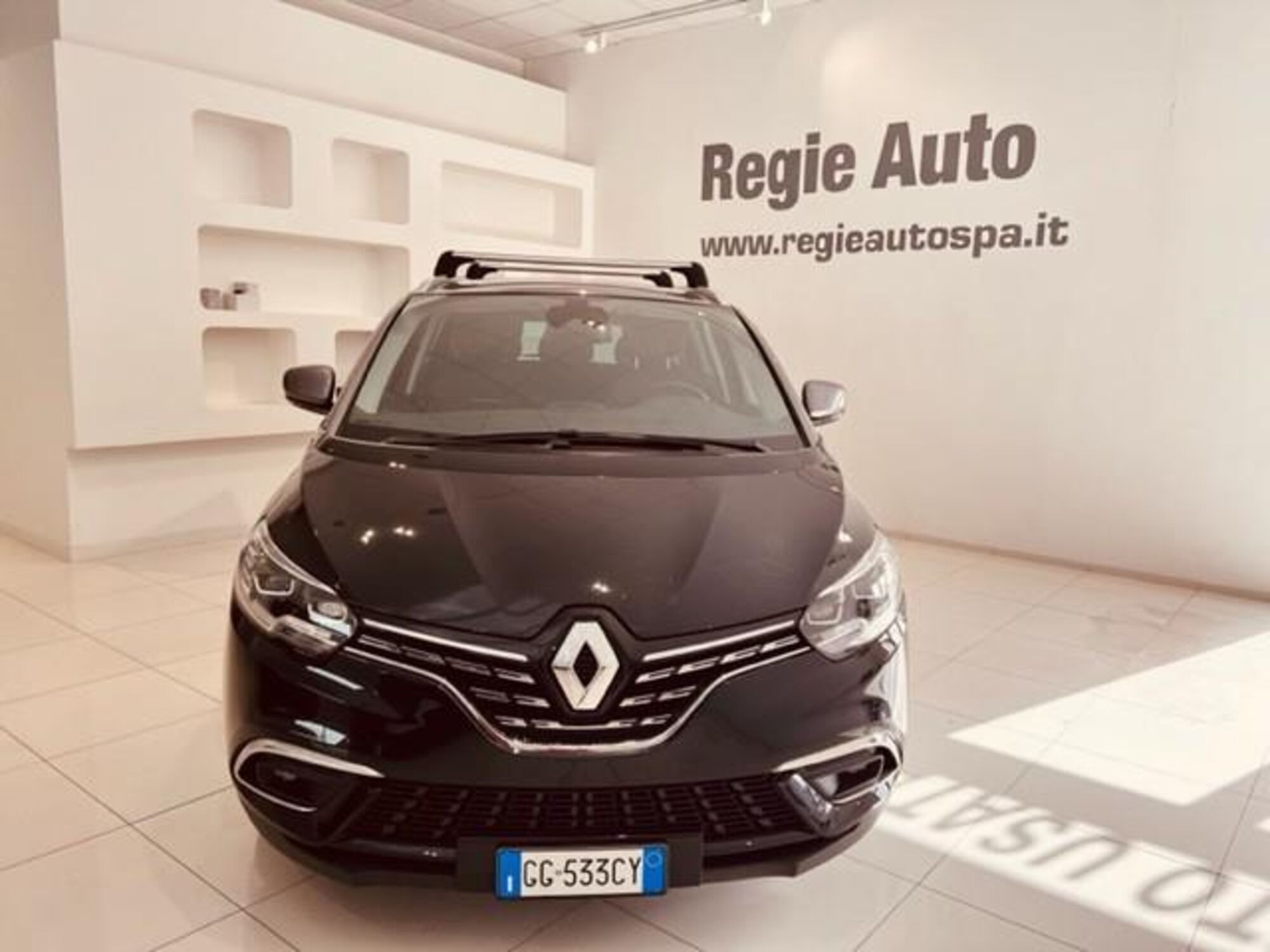 Renault Grand Sc&eacute;nic 1.3 tce Intens 140cv fap del 2021 usata a Viterbo