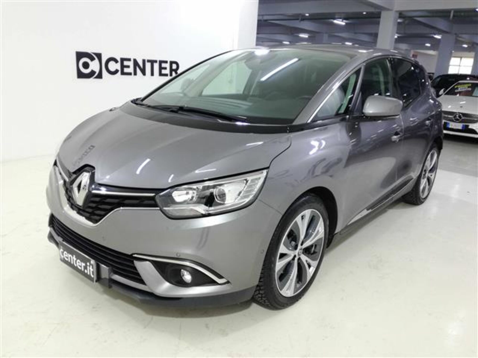 Renault Scenic E-Tech Electric 1.5 dCi 110CV Start&amp;Stop Energy  del 2018 usata a Salerno