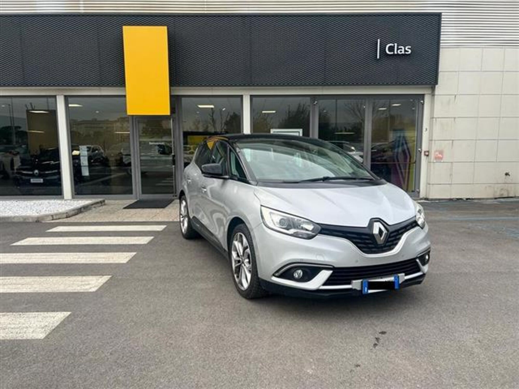 Renault Scenic E-Tech Electric 1.9 dCi cat Sport Way del 2019 usata a Livorno