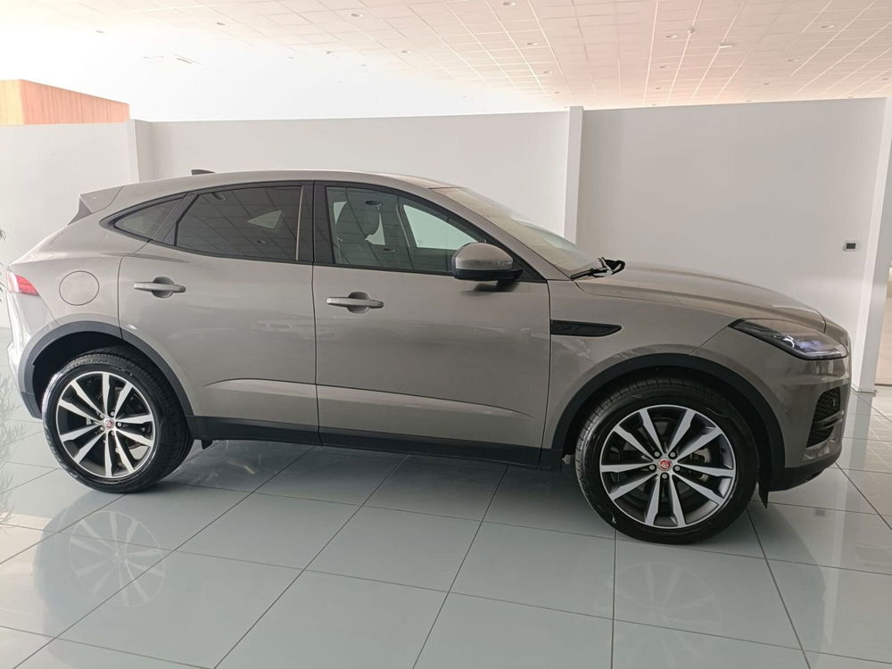 Jaguar E-Pace usata a Cosenza (6)