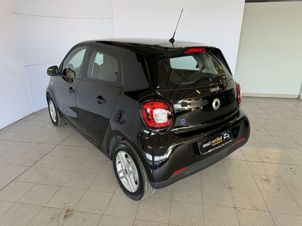 smart forfour forfour EQ Pure del 2021 usata a Monza (4)