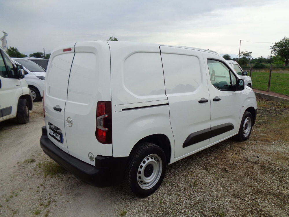 Opel Combo Furgone Cargo 1.6 Diesel 100CV S&S PC 1000kg Edition del 2019 usata a Castelfranco Veneto (3)