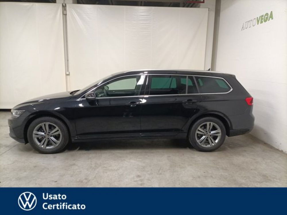 Volkswagen Passat Variant nuova a Vicenza (2)