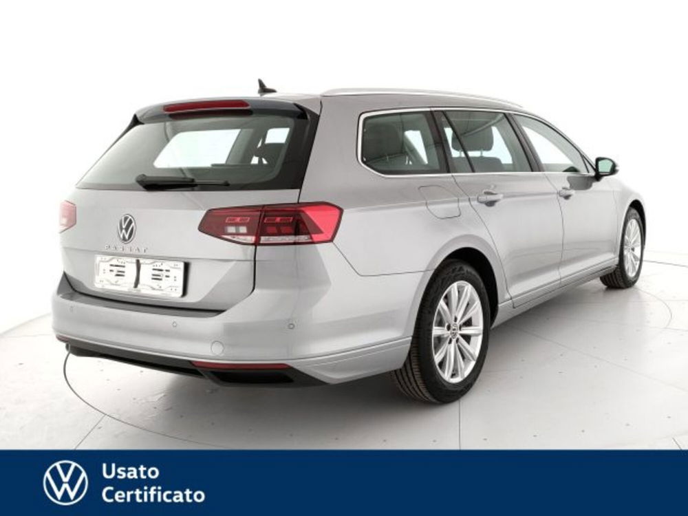 Volkswagen Passat Variant nuova a Vicenza (2)