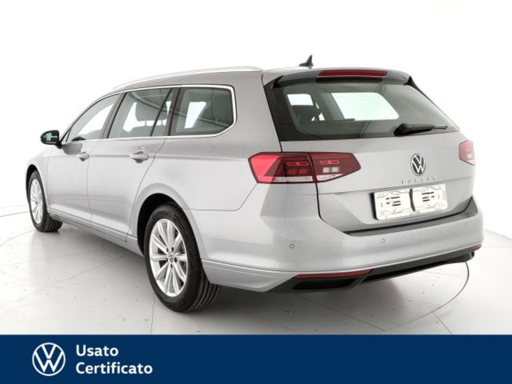 Volkswagen Passat Variant nuova a Vicenza (5)