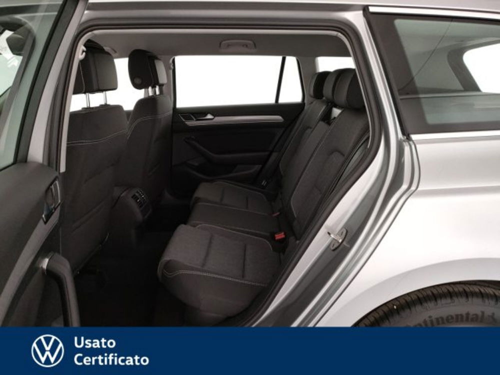 Volkswagen Passat Variant nuova a Vicenza (8)