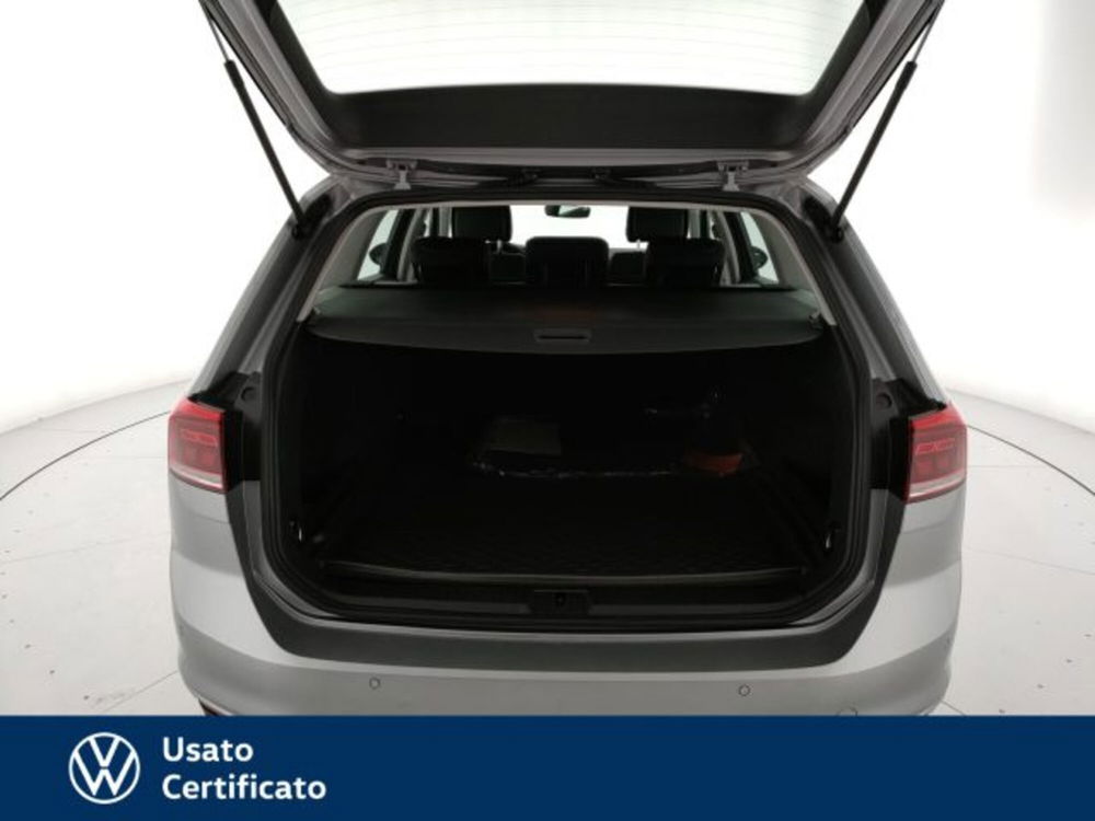 Volkswagen Passat Variant nuova a Vicenza (9)