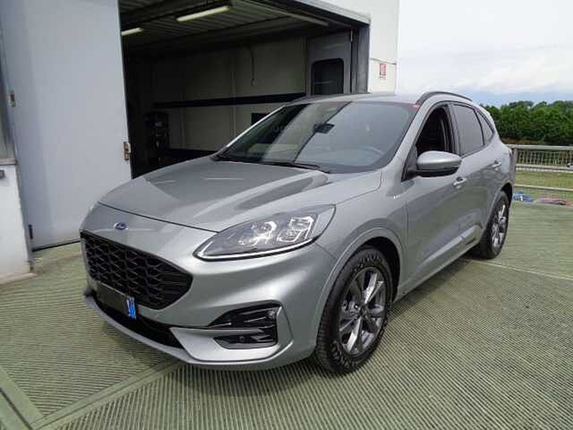 Ford Kuga 2.5 Full Hybrid 190 CV CVT 2WD ST-Line X del 2021 usata a Castelfranco Veneto