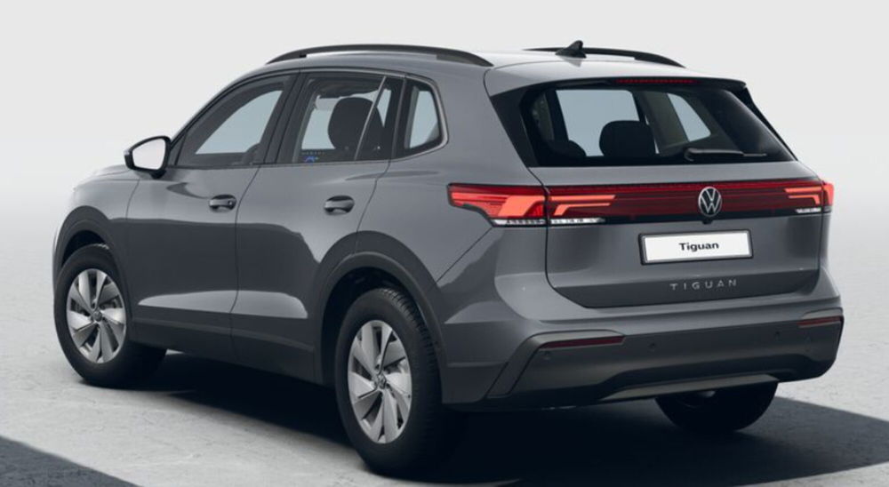 Volkswagen Tiguan nuova a Lecco (3)