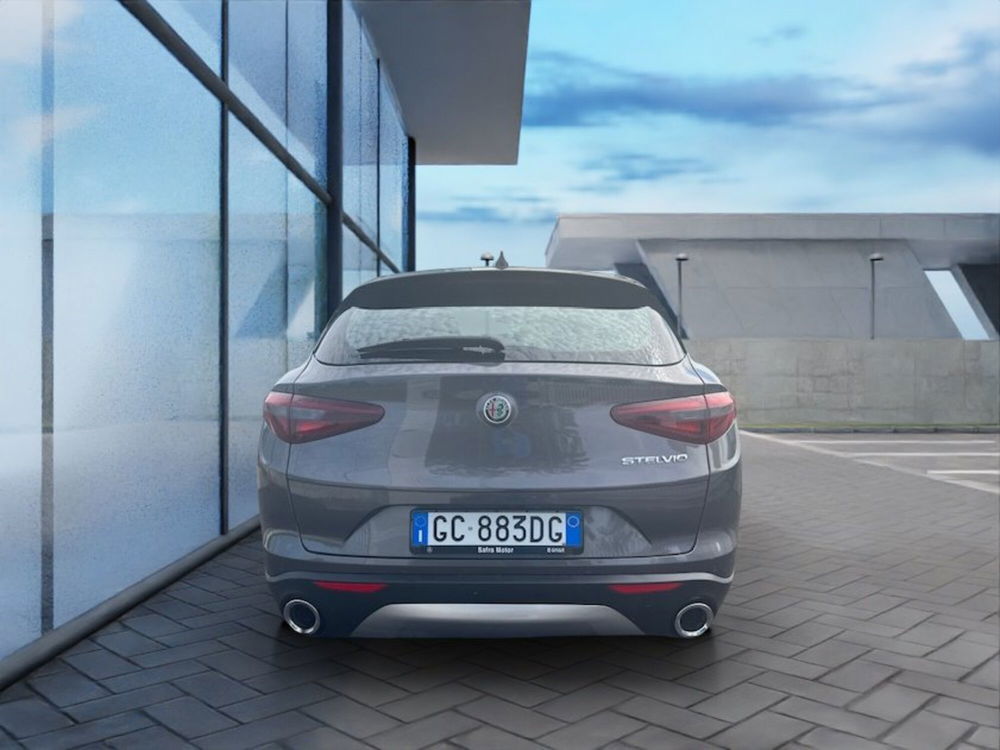 Alfa Romeo Stelvio usata a Cosenza (5)