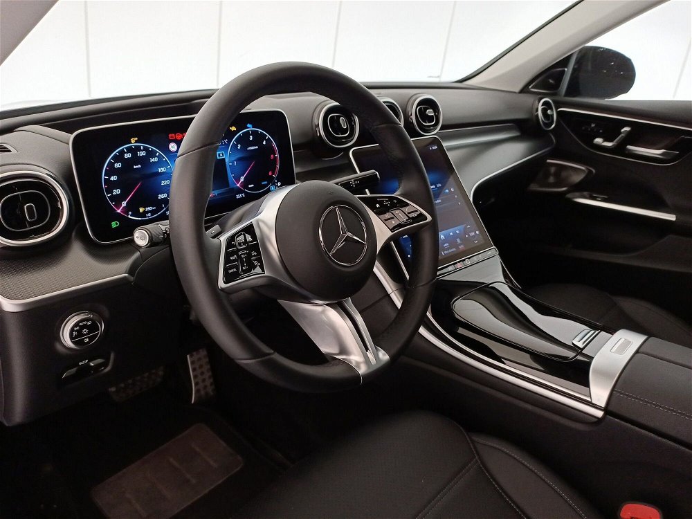 Mercedes-Benz Classe C Station Wagon SW All-Terrain 220 d mhev Premium Plus 4matic auto del 2023 usata a Bari (5)