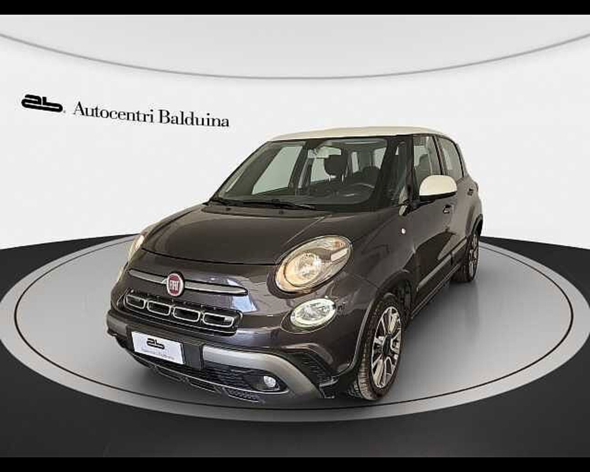 Fiat 500L 1.3 Multijet 95 CV Mirror City Cross  del 2018 usata a Roma