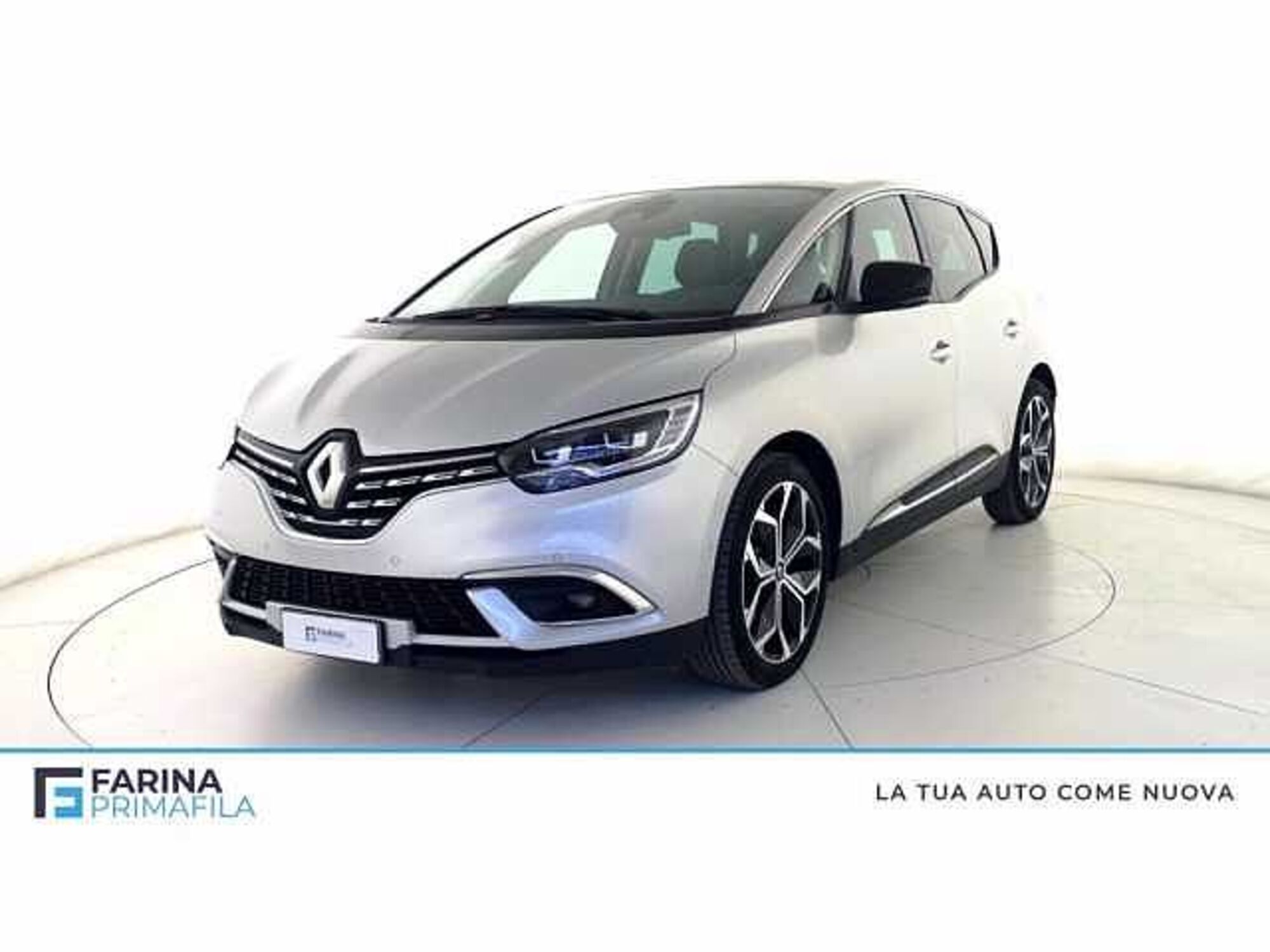 Renault Sc&eacute;nic 1.3 tce Intens 140cv fap my19 del 2022 usata a Pozzuoli