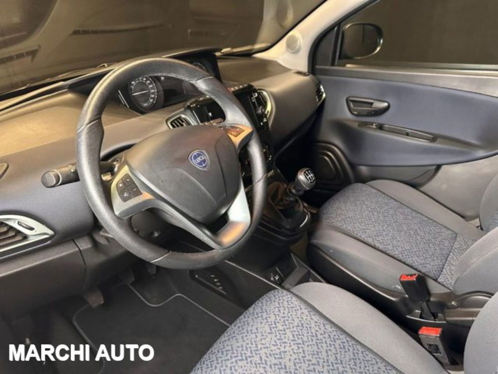 Lancia Ypsilon usata a Perugia (10)