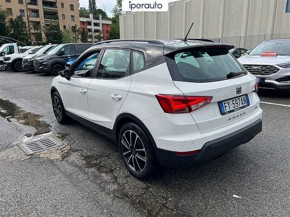SEAT Arona 1.0 TGI Style  del 2019 usata a Bergamo (4)