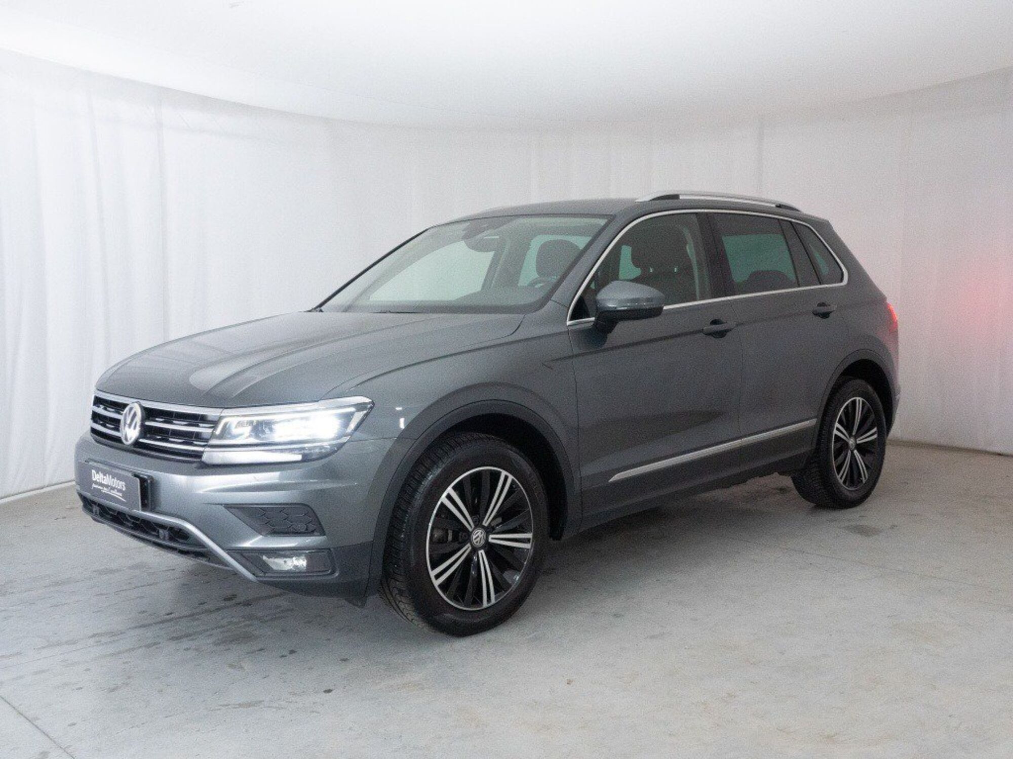 Volkswagen Tiguan 2.0 TDI 190 CV SCR DSG 4MOTION Advanced BMT  del 2018 usata a Montecosaro