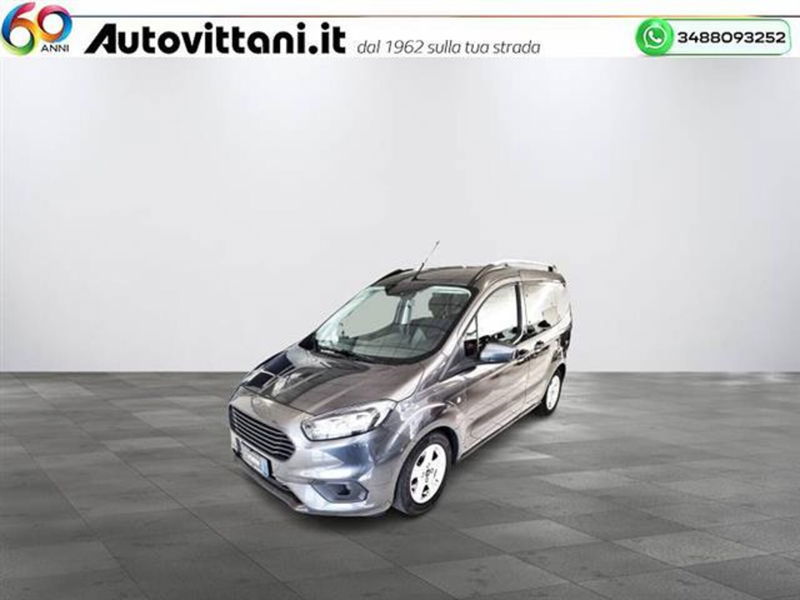 Ford Tourneo Courier 1.5 TDCI 100 CV Sport  del 2020 usata a Como