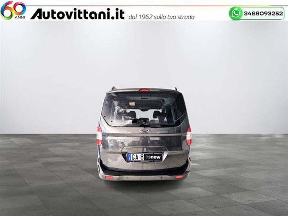 Ford Tourneo Courier 1.5 TDCI 100 CV Sport  del 2020 usata a Como (5)