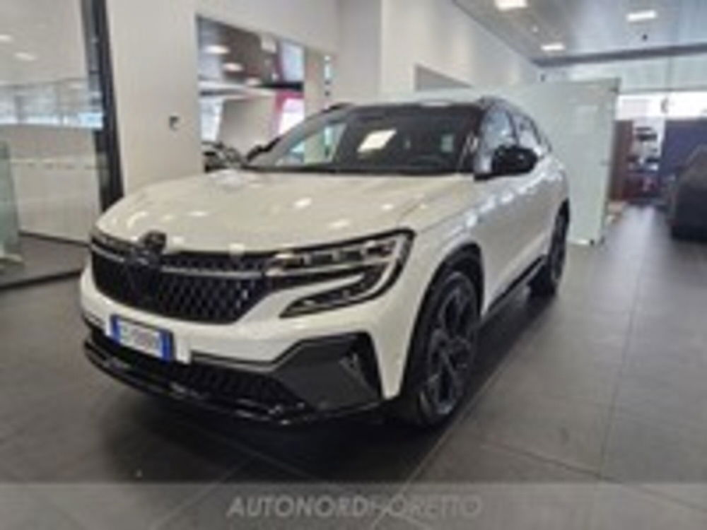 Renault Austral 1.2 E-Tech full hybrid Techno Esprit Alpine 200cv auto nuova a Pordenone