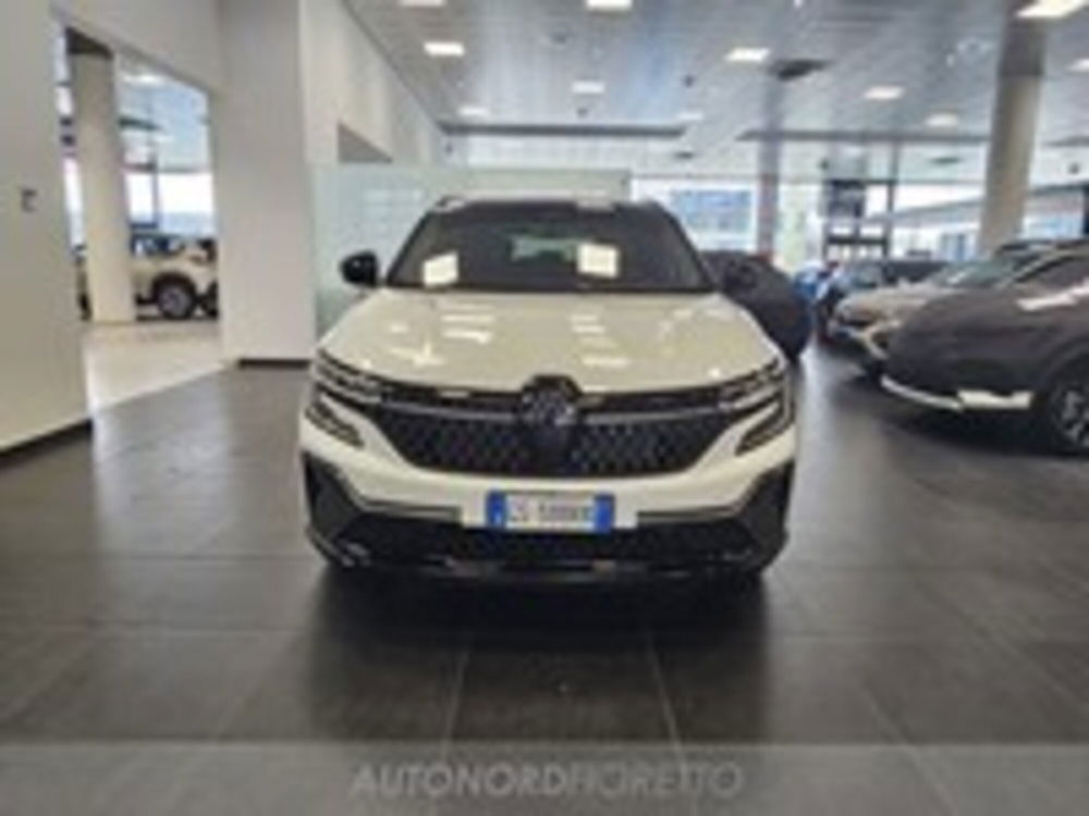 Renault Austral 1.2 E-Tech full hybrid Techno Esprit Alpine 200cv auto nuova a Pordenone (2)