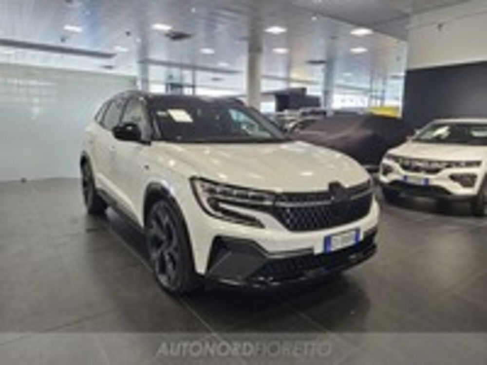 Renault Austral 1.2 E-Tech full hybrid Techno Esprit Alpine 200cv auto nuova a Pordenone (3)