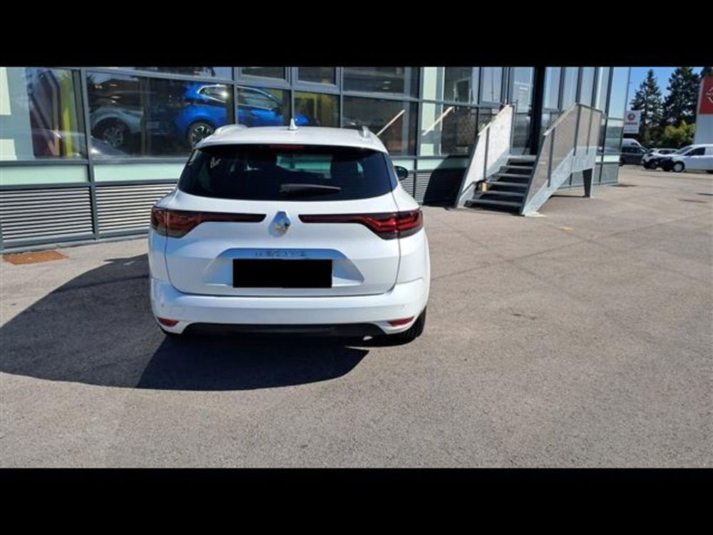 Renault Mégane Sporter Blue dCi 115 CV EDC Techno  del 2022 usata a Asti (5)