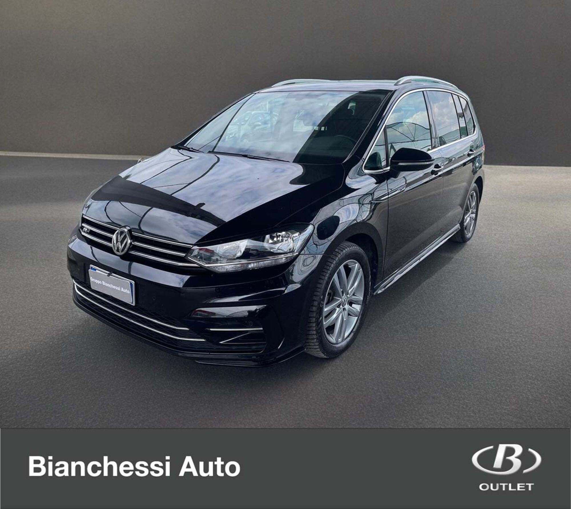 Volkswagen Touran 1.6 TDI 115 CV SCR Comfortline BlueMotion Technology  del 2019 usata a Cremona