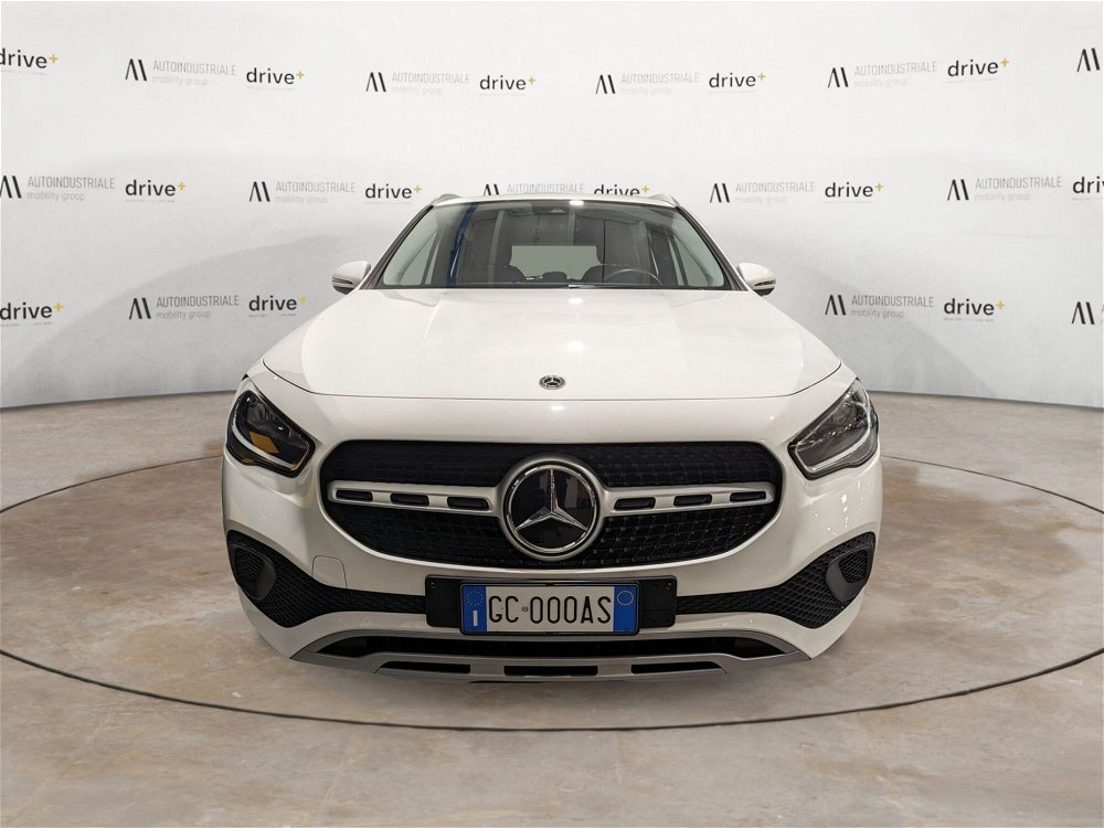 Mercedes-Benz GLA SUV 180 d Automatic Executive  del 2021 usata a Trento (3)