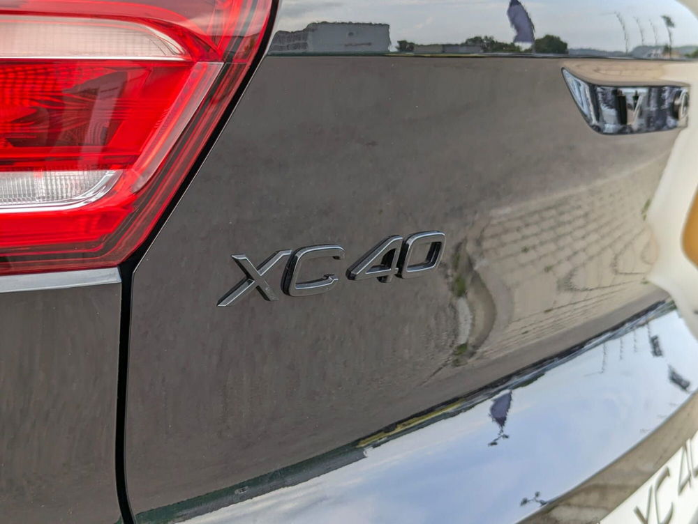 Volvo XC40 nuova a Pescara (12)