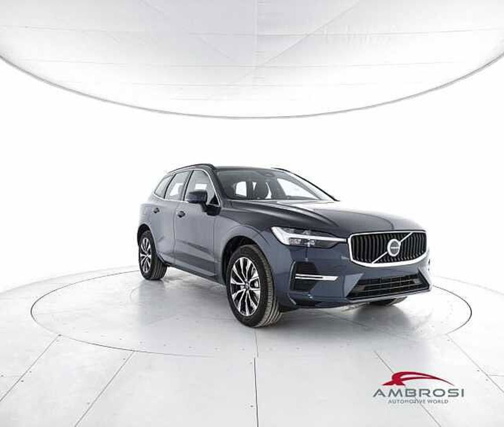 Volvo XC60 nuova a Viterbo (2)