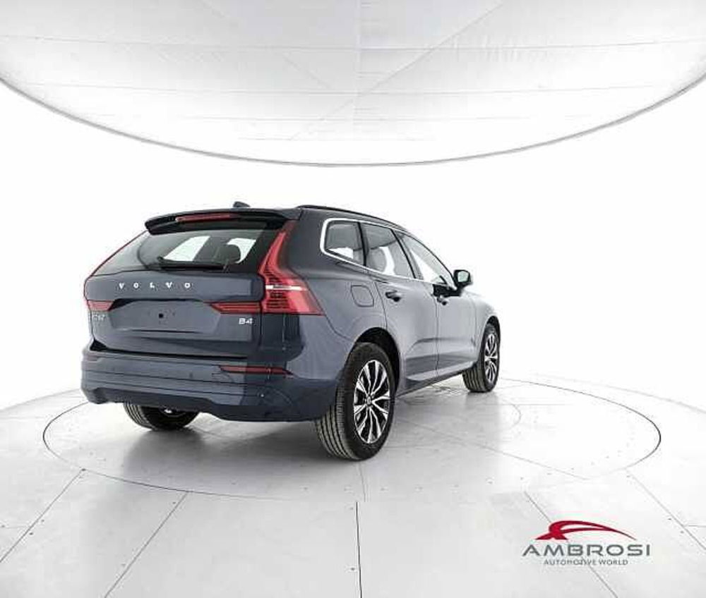 Volvo XC60 nuova a Viterbo (3)