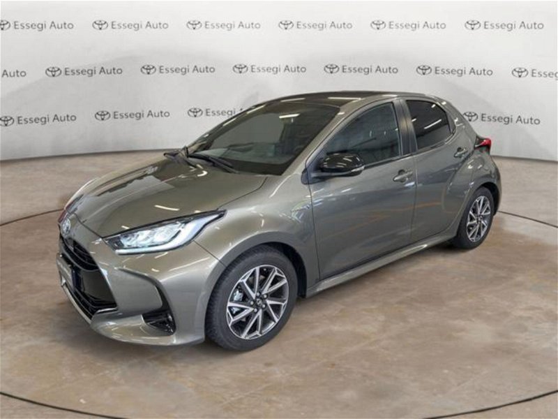 Toyota Yaris 1.5 Hybrid 5 porte Lounge del 2020 usata a Albano Vercellese
