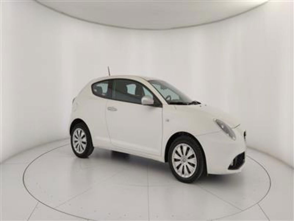 Alfa Romeo MiTo usata a Bari (10)