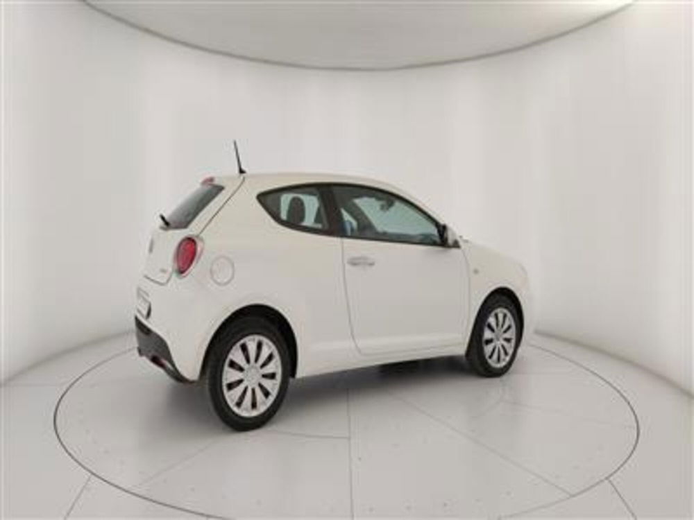 Alfa Romeo MiTo usata a Bari (8)