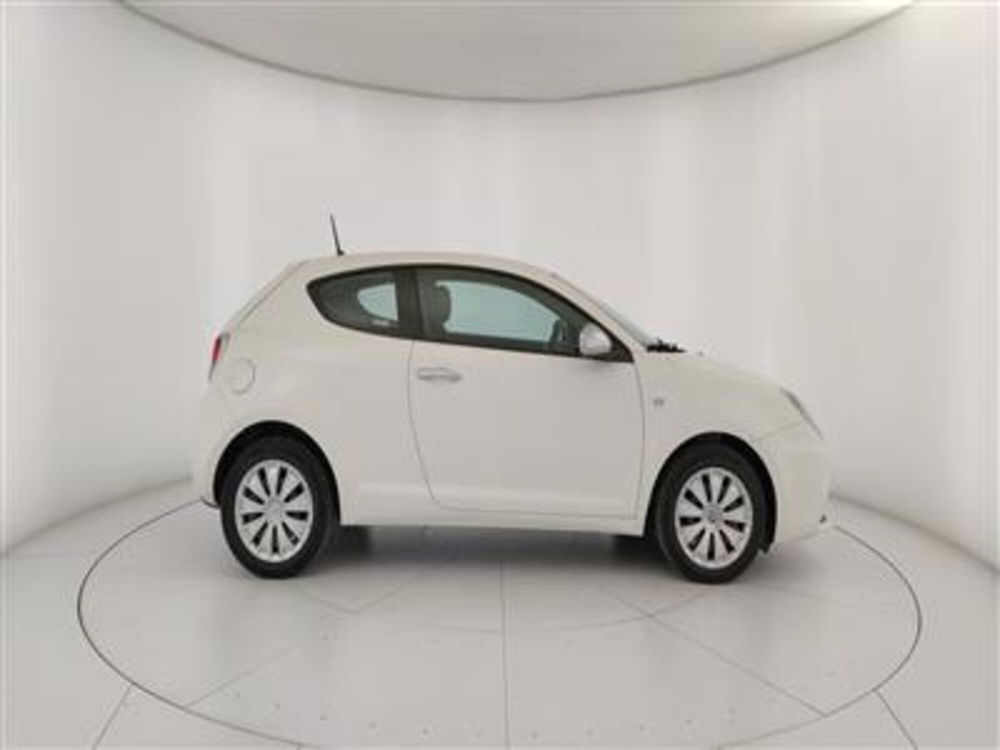 Alfa Romeo MiTo usata a Bari (9)