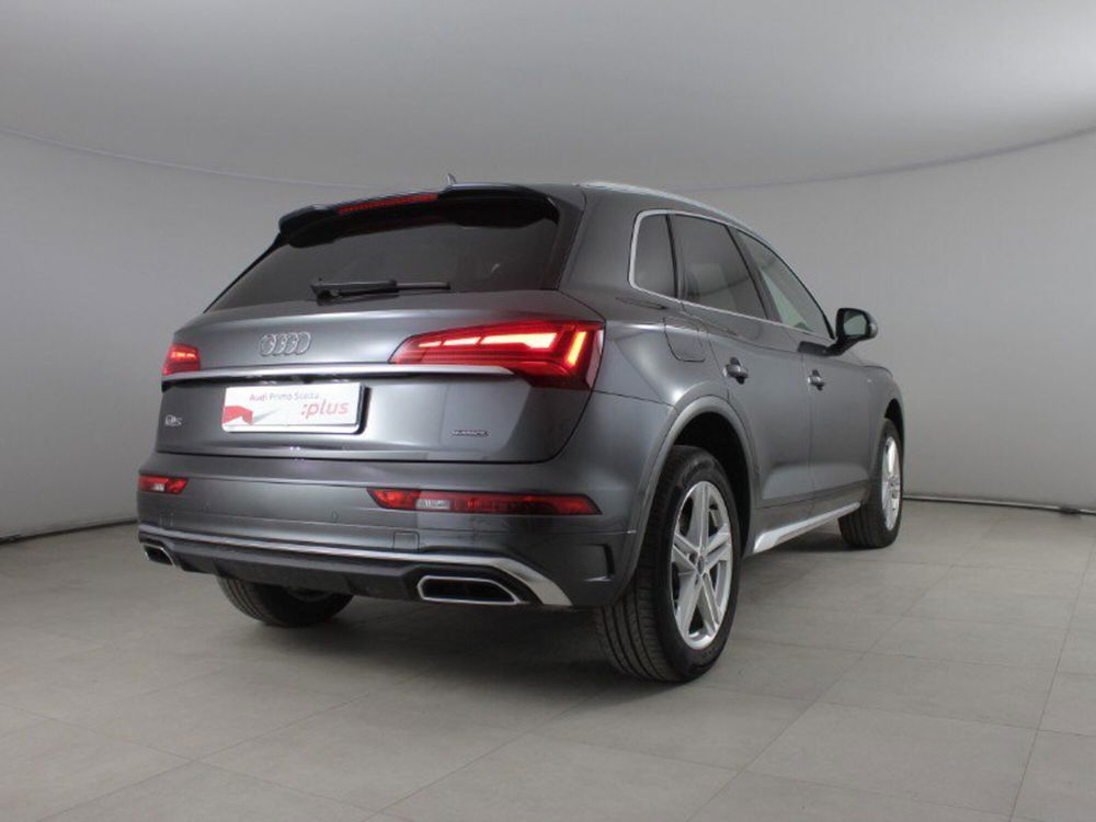 Audi Q5 40 TDI 204 CV quattro S tronic  del 2023 usata a Palermo (3)