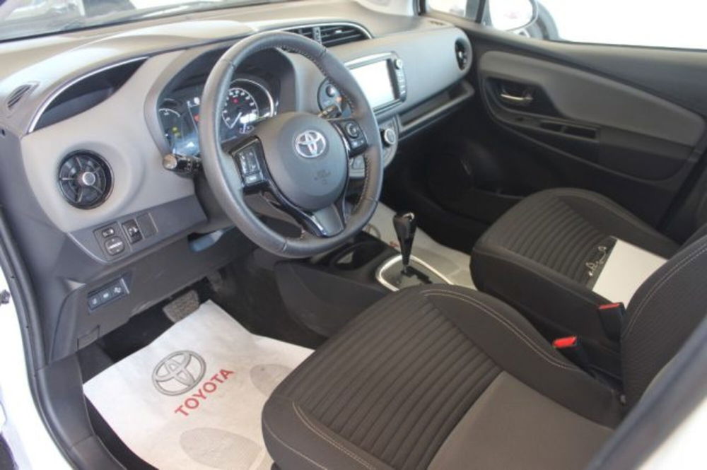 Toyota Yaris Cross usata a Roma (12)