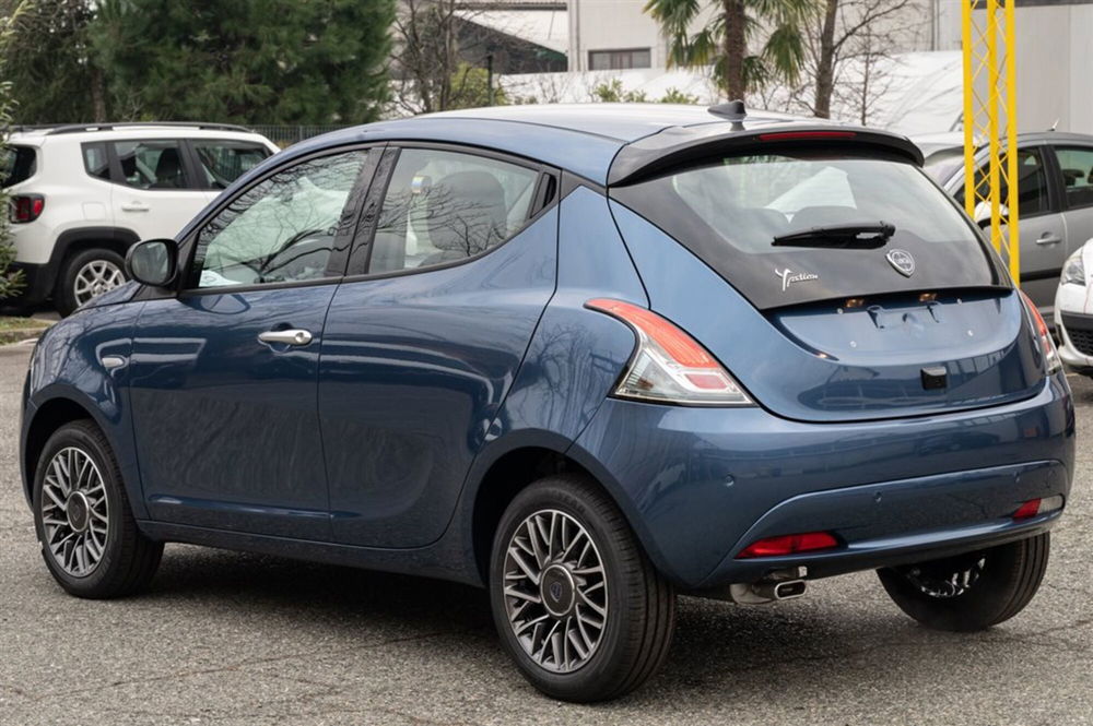 Lancia Ypsilon nuova a Torino (6)